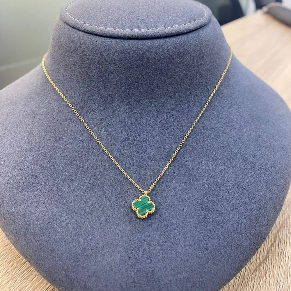 Clover Pendant — Malachite