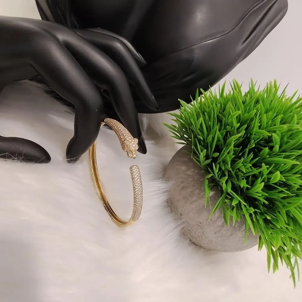 Panther-Head Bangle — Pavé Gold