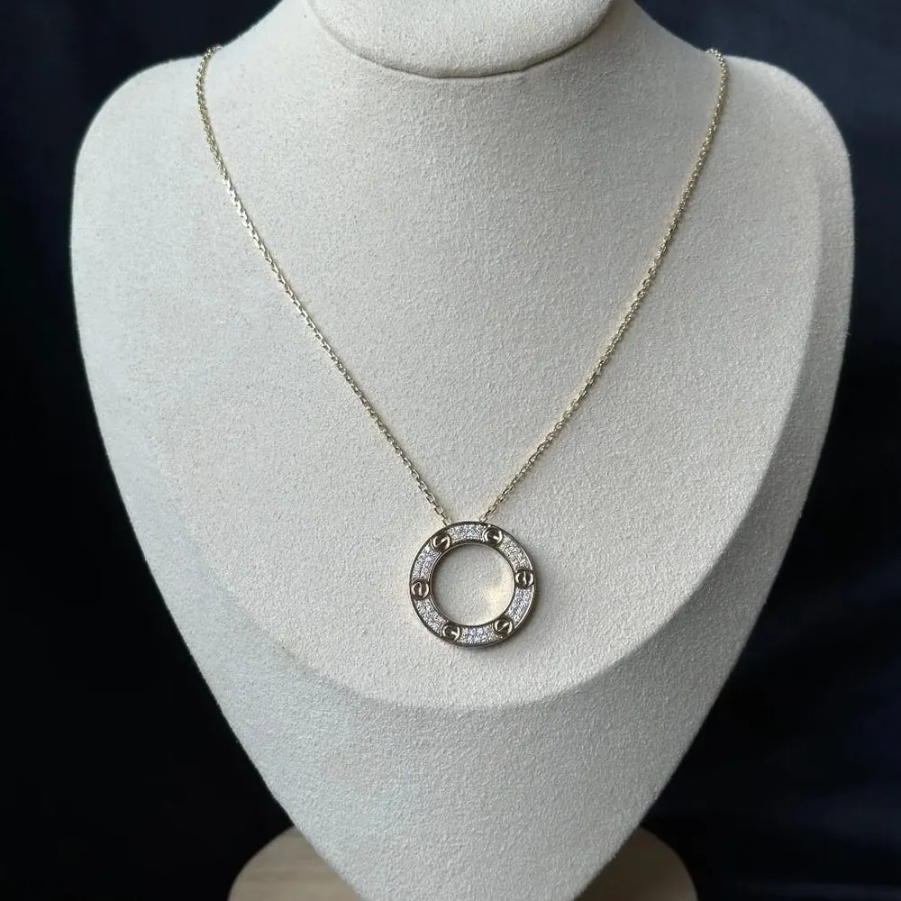 Pavé Screw Circle Pendant — Yellow Gold