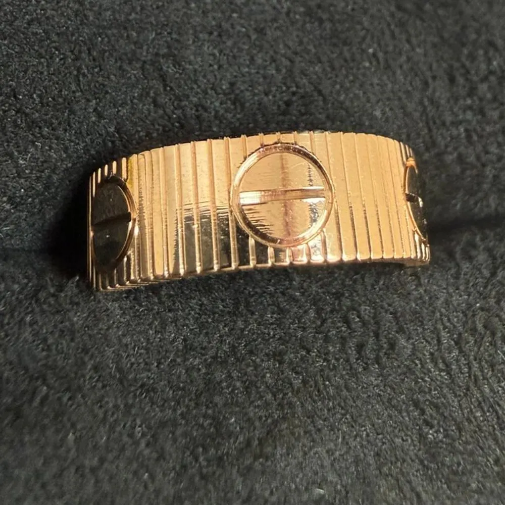 Fluted Screw Ring — Rose Gold