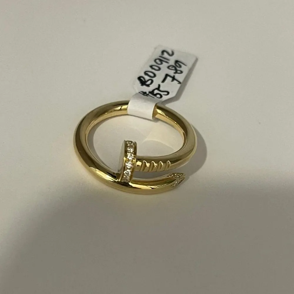 Nail Ring — Yellow Gold, Pavé Head
