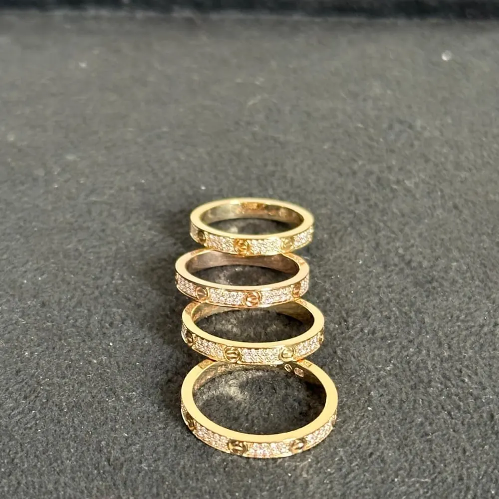 Pavé Screw Ring — Yellow Gold