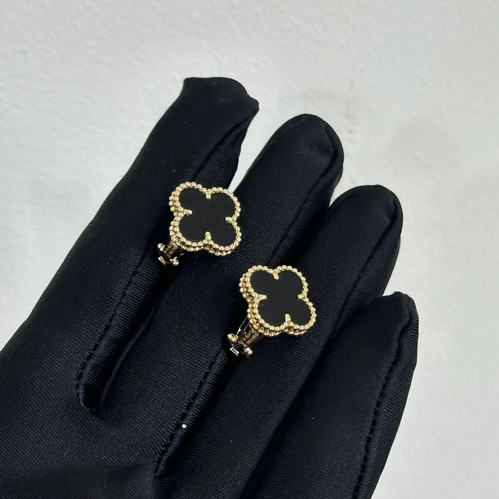 Clover Stud Earrings — Guilloché Gold