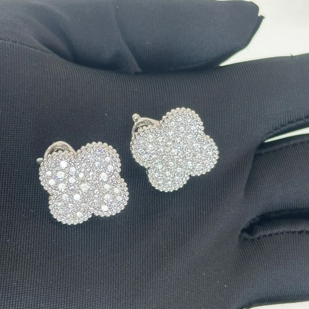 Clover Stud Earrings — Diamond Pavé