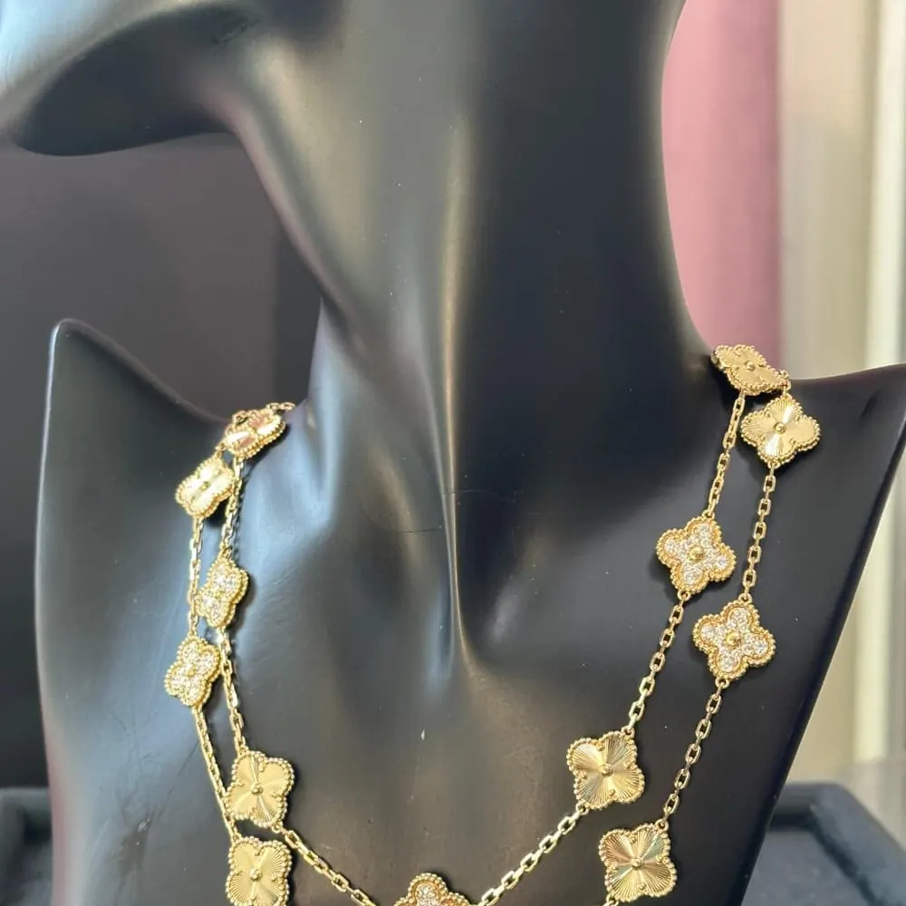 Clover Long Necklace 20 Motif — Gold & Pavé
