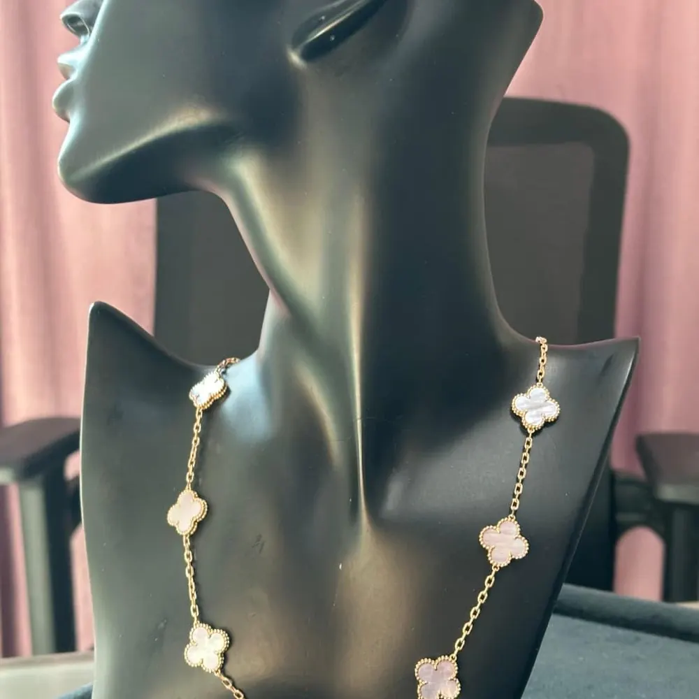 Clover Long Necklace 20 Motif — Mother of Pearl